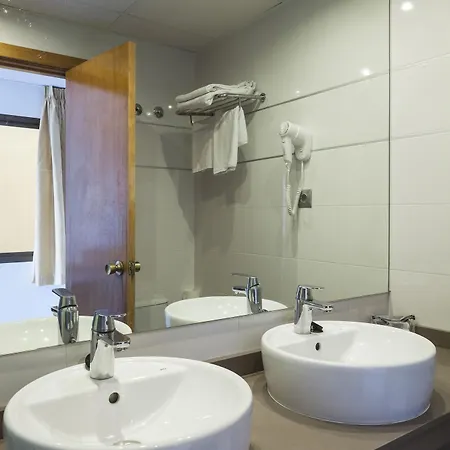 Ibiza Jet Adults Only بلايا دي أون بوسا