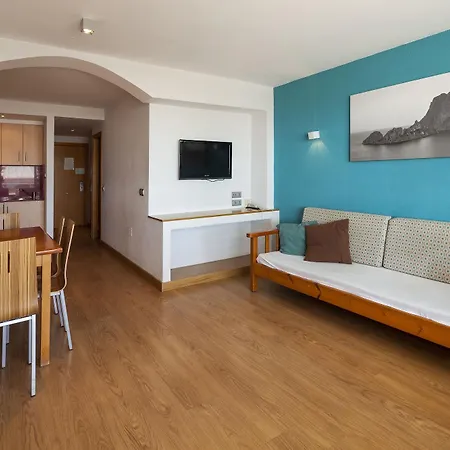 Ibiza Jet Adults Only * بلايا دي أون بوسا